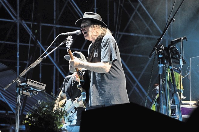 Neil Young – 75 let: Rja nikoli ne spi