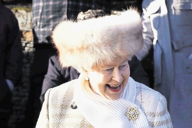 Britanska kraljica božiča ne bo praznovala v družinskem krogu
