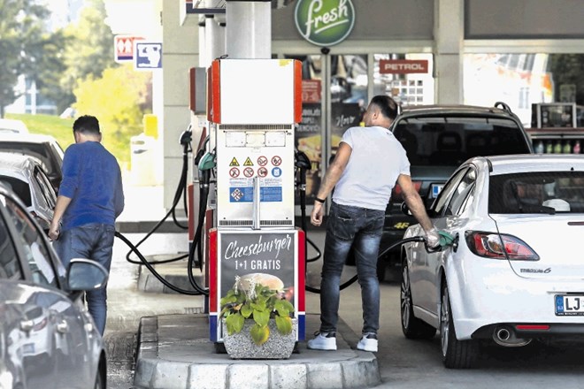 V Petrolu je cena za liter dizla porasla na 1,061 evra, kar pomeni nekaj več kot 53 evrov za 50-litrski rezervoar.