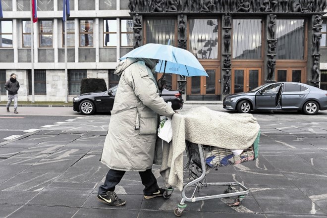 V Sindikatu upokojencev Slovenije opažajo, da so pogosto v stiski upokojenci, ki živijo sami, a vlada njihove pobude, naj...