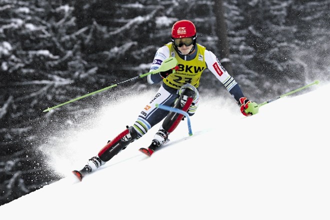 Slovenski adut Štefan Hadalin je znova ujel slalomske točke, a vidnejše uvrstitve v Flachauu zanj ni bilo.
