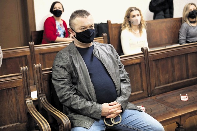 Sodnica naj bi že prihodnji ponedeljek po zaslišanju sodnega izvedenca za psihiatrijo odločila, ali je Srđan Jovanović kriv...