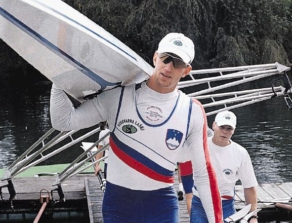Nekdanji veslač Jani Klemenčič velja za strastnega navijača slovenskih športnikov in športnic.