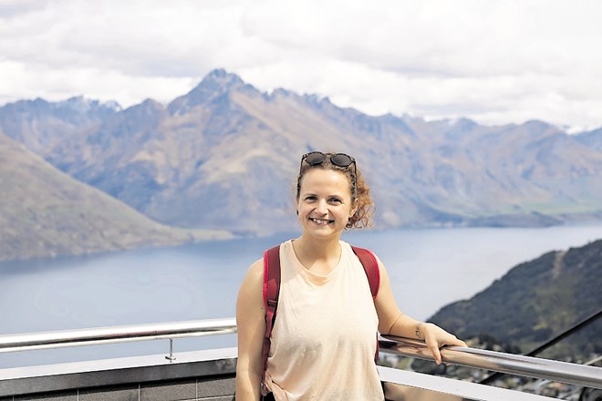 Nedeljski dnevnik: Sandra Hamler, okoljska inženirka iz Nove Zelandije: Draga stanovanja in pice