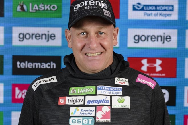 Najuspešnejši selektor v zgodovini slovenske moške reprezentance v smučarskih  skokih Goran Janus je drugo sezono glavni...