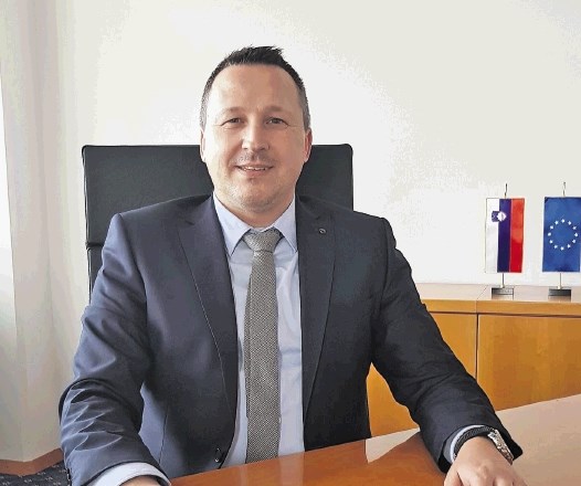 Miran Mihelič je po pičlih 126 dneh odstopil s funkcije državnega sekretarja pri kmetijskem ministru Jožetu Podgoršku.