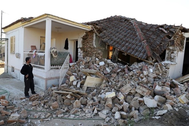 #foto Grčijo stresel močan potres 
