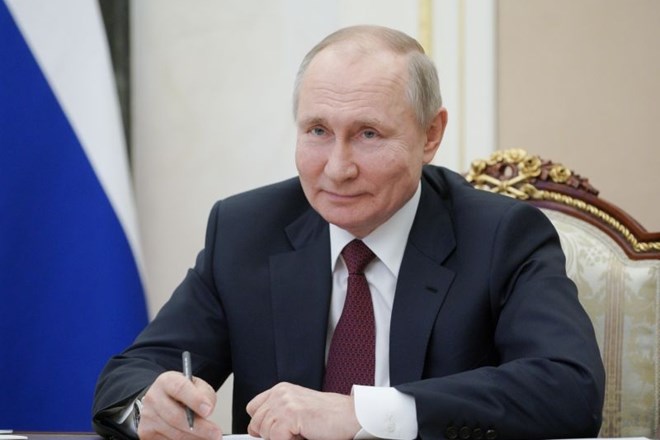 Putin na Bidnovo pripombo o tem, da je morilec, odgovarja z: »V drugih vedno vidimo svoje lastnosti«.