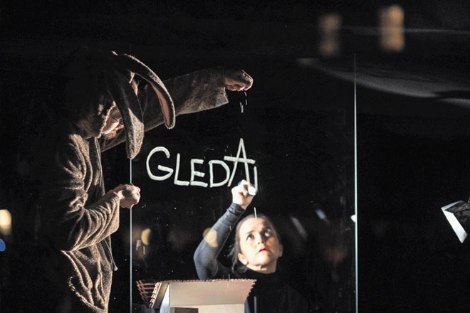 V Lutkovnem gledališču Ljubljana so se pobudi za ponovno odpiranje gledališč pridružili že minulo nedeljo, ko so ob svetovnem...