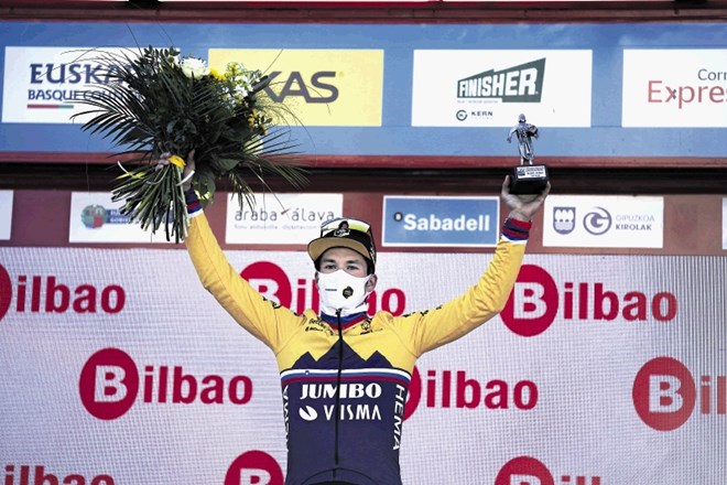 Slovenski kolesar Primož Roglič je dirko po Baskiji začel z zmago na včerajšnjem posamičnem kronometru.