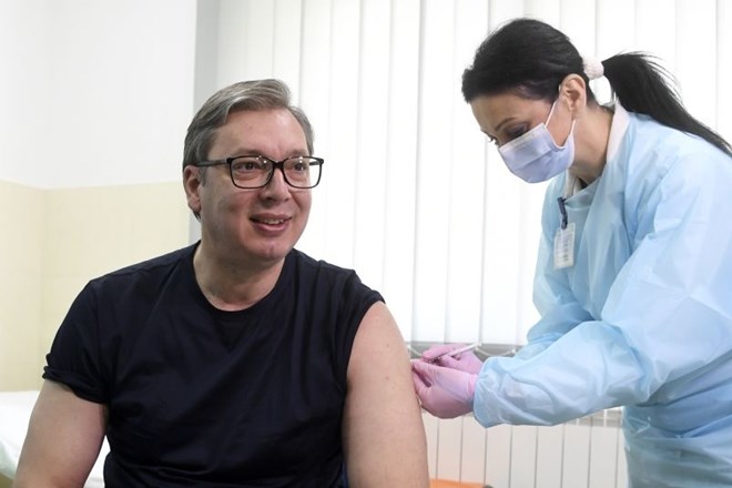 Aleksandar Vučić se je danes cepil s cepivom kitajskega proizvajalca Sinopharm.