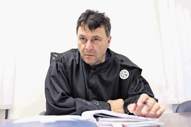Sodnik Zvjezdan Radonjić je moral avgusta lani v suspenz zaradi   disciplinskega postopka proti njemu.