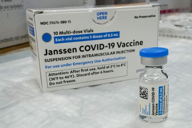 Ema: Dobrobiti cepiva Johnson & Johnson so večje od tveganj