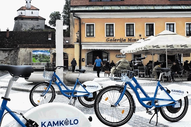 V sistemu  avtomatizirane izposoje koles Kamkolo je letos na  razpolago 40 koles, dodatna je tudi  postaja pri ZD dr. Julija...