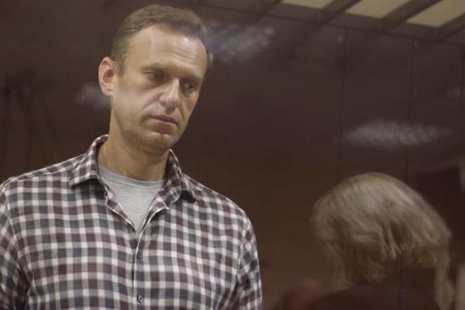 Navalni prestaja zaporno kazen v kazenski koloniji vzhodno od Moskve.