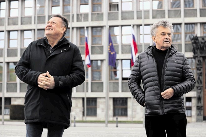 Ljubljanski župan Zoran Janković in podžupan Janez Koželj opozarjata, da je vlada prestolnico popolnoma izključila iz...