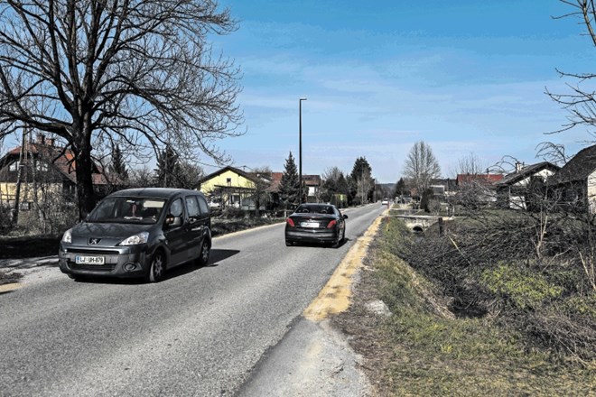 Predvidoma  junija se bo začela prenova črnovaške ceste in z njo tudi komunalna ureditev.