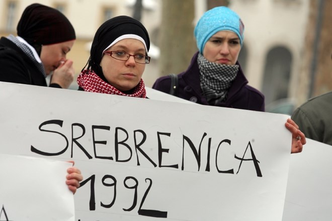 Začeli rušiti pravoslavno cerkev na zasebnem zemljišču pri Srebrenici