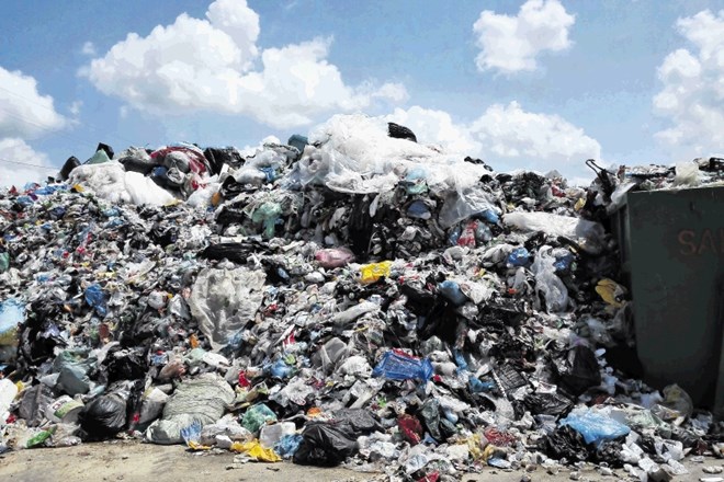 Nova pravila naj bi preprečila kopičenje odpadne embalaže pri komunalah.