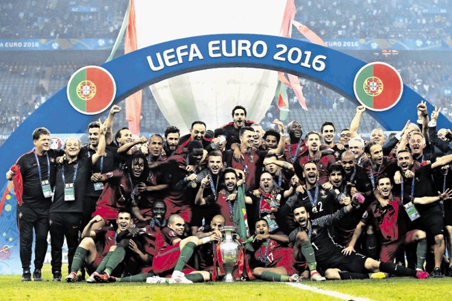 Portugalci so se takole leta 2016 veselili naslova evropskih nogometnih prvakov.