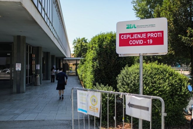Janša: Od ponedeljka bo v Sloveniji možno izbirati cepiva proti covidu-19
