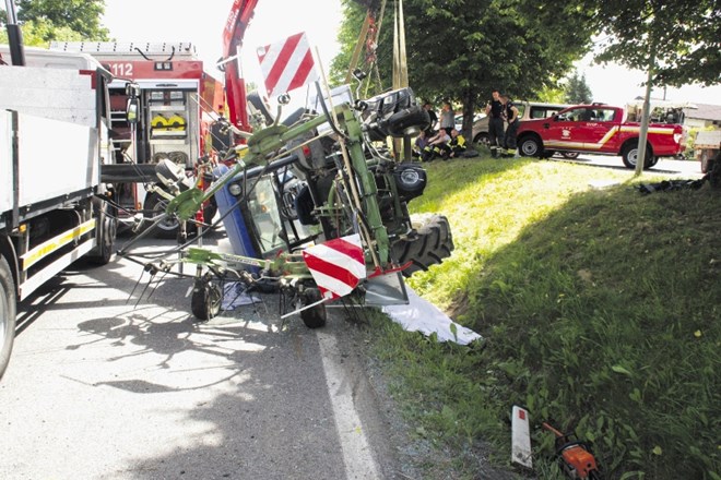 Tragična prometna nesreča se je včeraj malo pred deseto dopoldne pripetila na cesti med Razdrtim in Postojno.