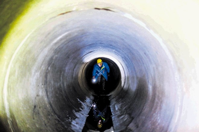 V občini Dobrova - Polhov Gradec ima 55 odstotkov ljudi urejen priklop na javno kanalizacijsko omrežje.