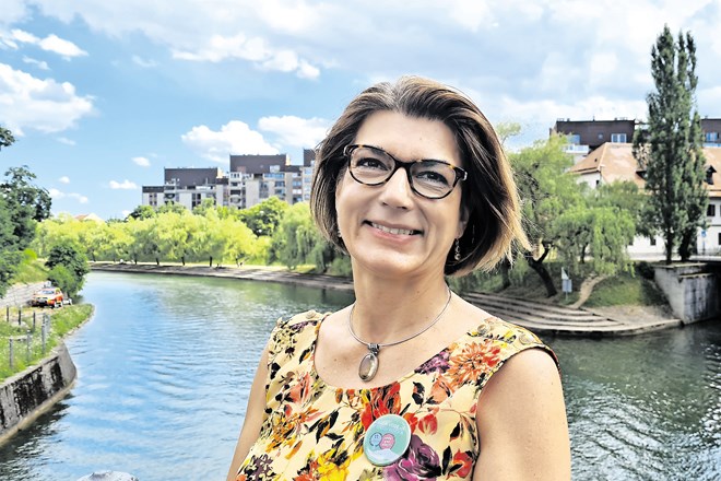 Prof. dr. Barbara Čenčur Curk, strokovnjakinja   za podzemne vode in upravljanje voda:  Žagamo vejo, na kateri sedimo