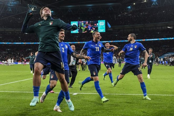 Italijanska reprezentanca se je uvrstila v nedeljski veliki finale evropskega prvenstva.