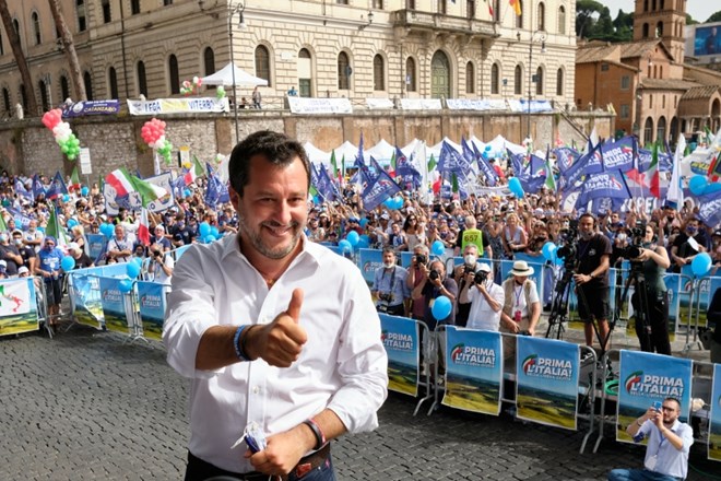 Matteo Salvini je stopil v bran Massimu Adiatici. Označil ga je za cenjenega odvetnika.