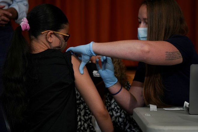 Na Madžarskem obvezno cepljenje za zdravstvene delavce