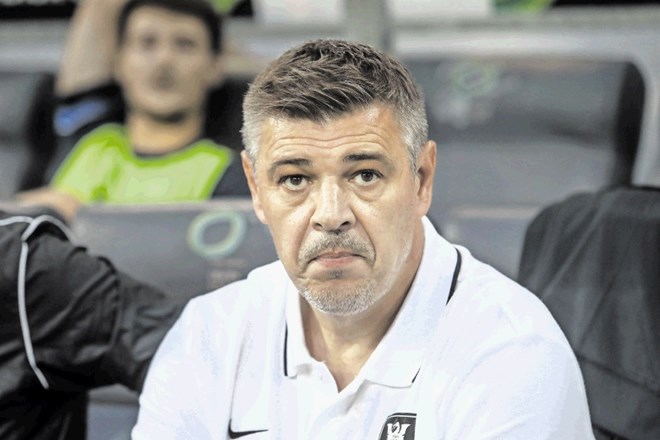 Olimpija pod vodstvom trenerja Sava Miloševića je razočarala na Azorih.