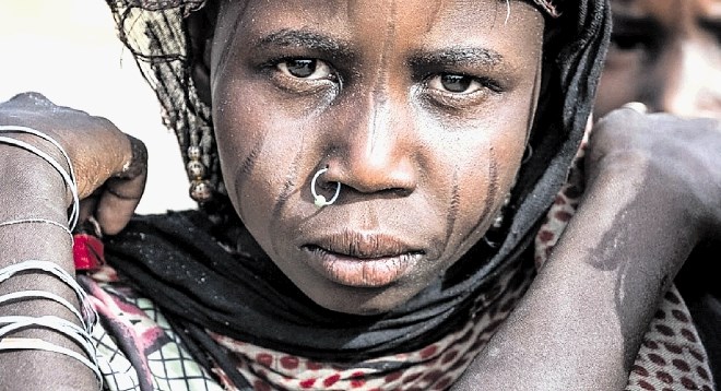Različne kriminalne združbe so  v Nigeriji po zgledu skupine Boko Haram od konca leta 2020 ugrabile okoli 1000 otrok in...