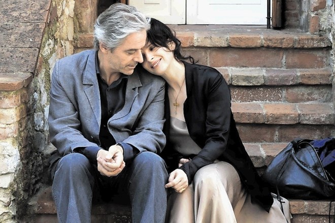 V oktobru bo v Kinoteki retrospektiva iranskega režiserja Abbasa Kiarostamija, na sporedu bo tudi film Overjena kopija iz...