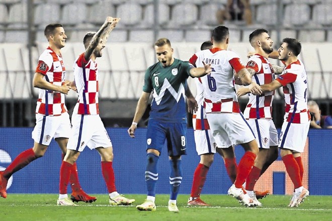 Hrvaška je bila na Poljudu premočna za Slovenijo, ki v zaključku kvalifikacij potrebuje čudež za uvrstitev na svetovno...