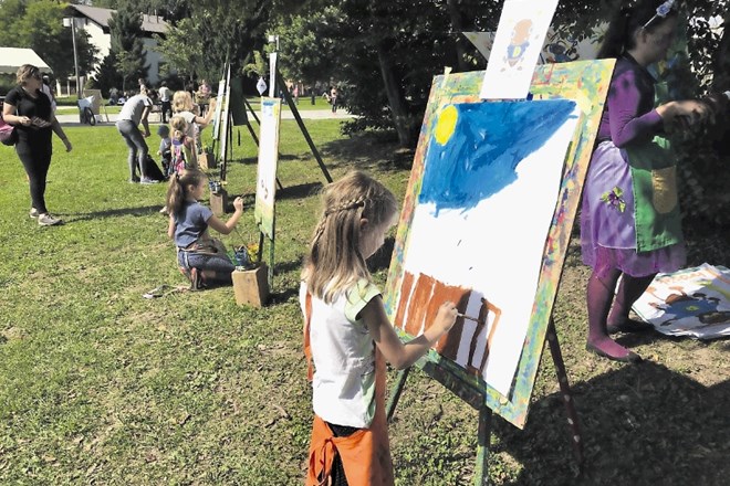 V minulih letih so otroci na festivalu zelo radi ustvarjali z barvami.