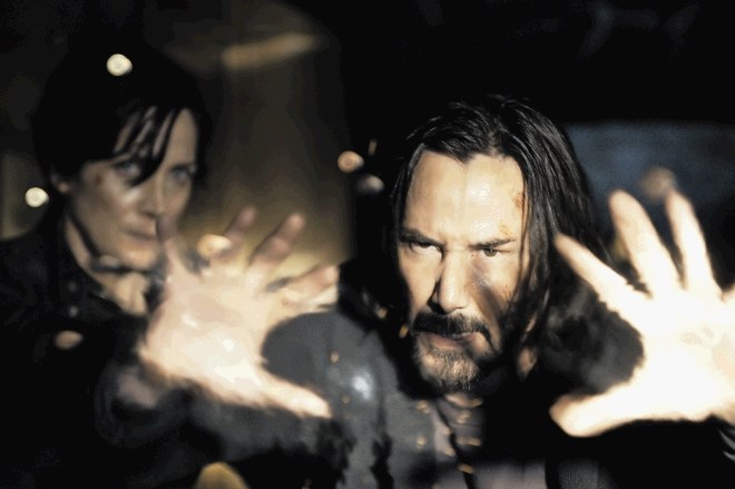 V filmu Matrica: Obuditev se vračata Keanu Reeves in Carrie-Anne Moss.