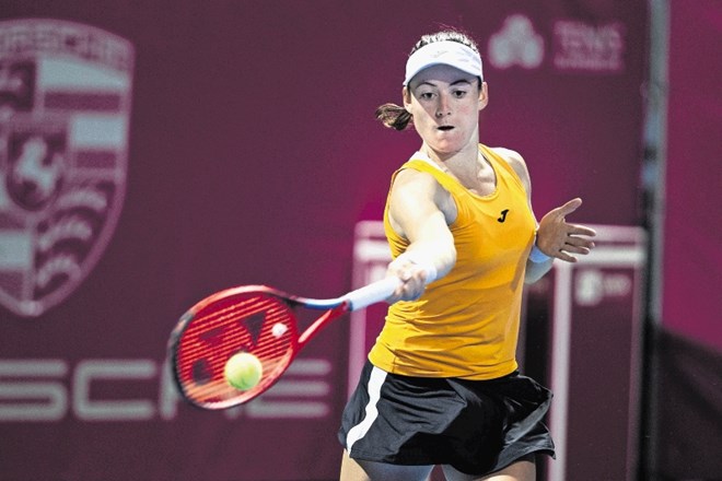 Tamara Zidanšek v Portorožu ostaja v igri tako med dvojicami kot posameznicami, kjer se je že prebila v četrtfinale.