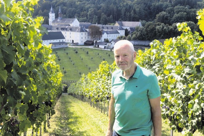 Jože Simončič, priznani strokovnjak na področju vinarstva in sadjarstva, skrbi za gospodarstvo Kartuzije Pleterje že 32 let....