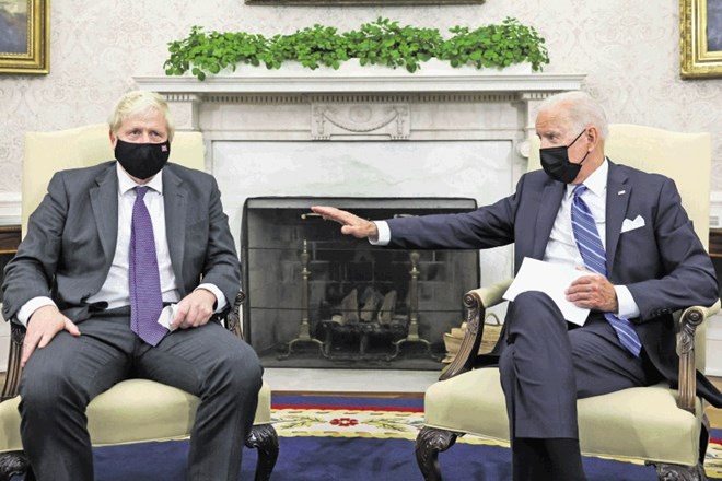 Britanski premier med srečanjem v Ovalni pisarni Bele hiše od ameriškega predsednika ni dobil zagotovil o sklenitvi...
