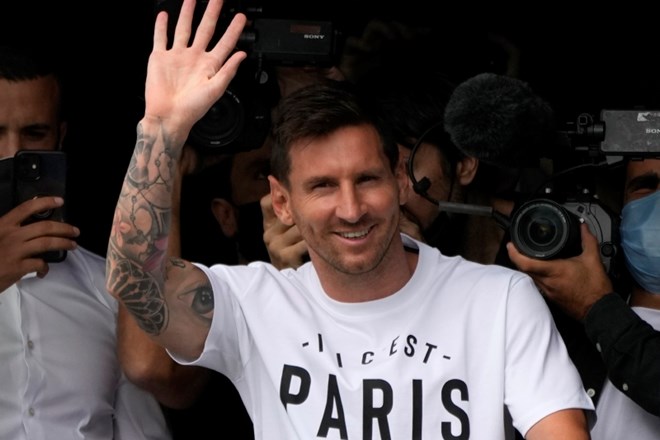 Argentinski zvezdnik Lionel Messi bo boj z Manchester Cityjem začel v prvi postavi.