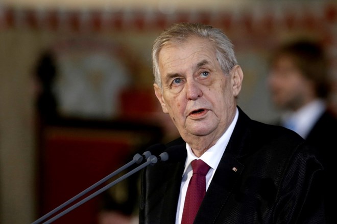 Češki predsednik Miloš Zeman je dan po parlamentarnih volitvah v državi moral v bolnišnico.