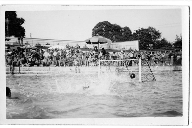 Vaterpolo tekma med SK Ilirija in ASK Primorje za zvezno prvenstvo leta 1931 na bazenu Ilirije.