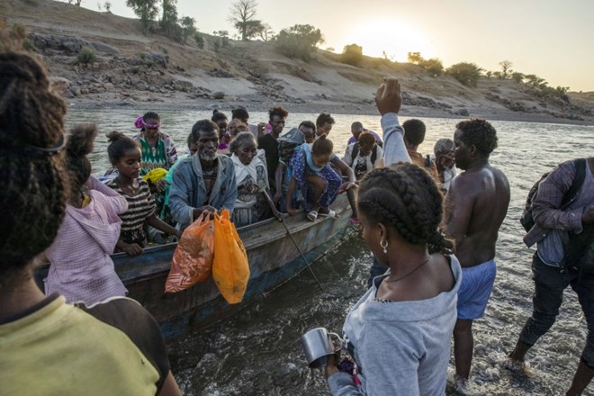 Združeni narodi ocenjujejo, da so obsežne poplave, ki jih je povzročilo šest mesecev trajajoče močno deževje, v Južnem Sudanu...