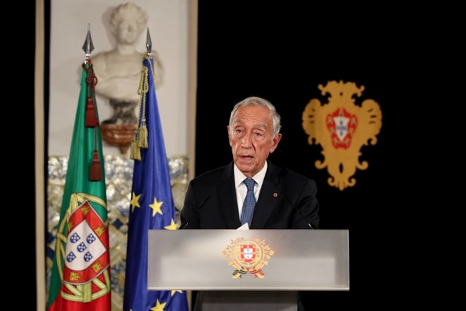 Portugalski predsednik Marcelo Rebelo de Sousa je v četrtek napovedal razpustitev parlamenta in sklical predčasne volitve za...