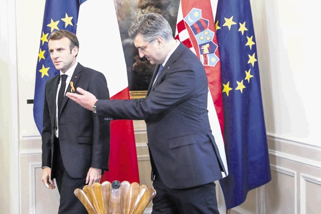 Hrvaški premier Plenković  je v Zagrebu s francoskim predsednikom Macronom podpisal sporazum o strateškem partnerstvu med...