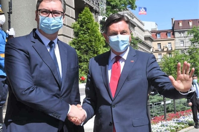 Simbolična fotografija; Aleksandar Vučić in Borut Pahor