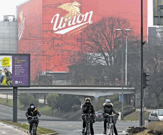 Odločitev o opustitvi projekta tivolskega loka so na direkciji za infrastrukturo sprejeli še pred novico, da pivovarna Union...
