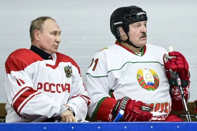 Putin in Lukašenko združila moči tudi pri hokeju