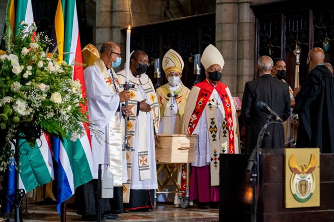 V katedrali svetega Jurija v Cape Townu je danes potekala pogrebna slovesnost za enega najbolj znanih borcev proti...